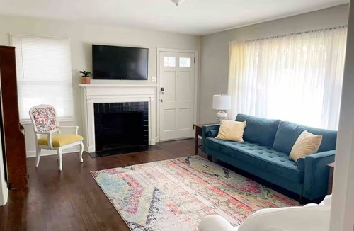 Gunter Afs House | Charming 2-bedroom house with WiFi and AC in brilliant Montgomery