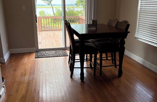 Dale House | Charming 2-bedroom house in enjoyable Beaufort on the water.