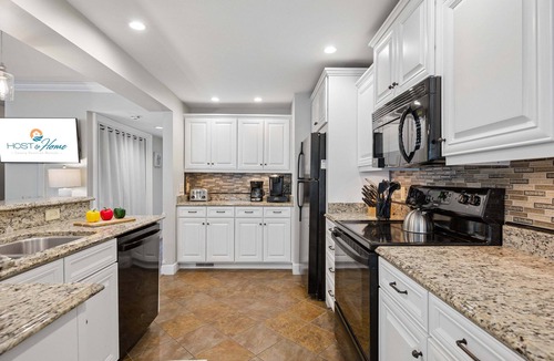 Palmetto Dunes Villa | Charming 2BR Villa with lagoon views in Palmetto Dunes, Community Pool and Walk to Beach!