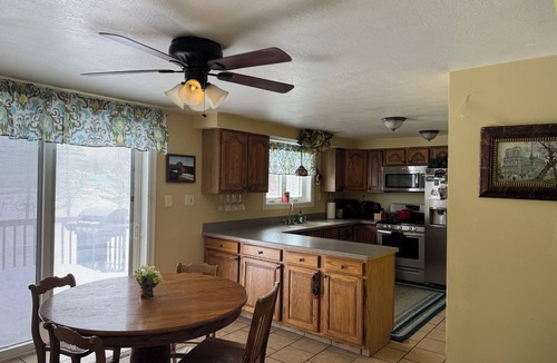 Town of Hounsfield House | Charming 3-bedroom house in wonderful Sackets Harbor with WiFi, AC