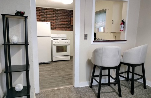 Binghamton House | Charming 3-bedroom house in peaceful Binghamton, close to downtown, with ACs
