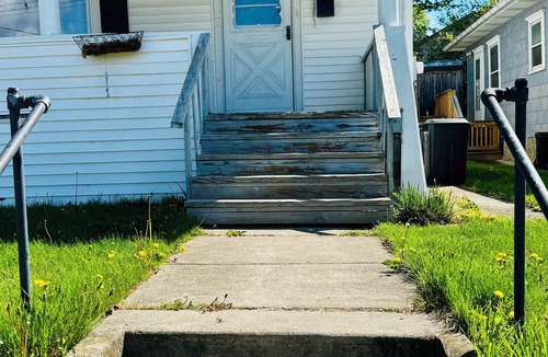 Johnson City House | Charming 3Bedroom Home Comfort & Space for the Whole Family Near BinghUniversity
