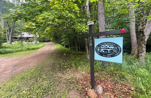 Town of Webb Cabin | Charming Adirondack Cabin for Rent – Your Perfect Escape in the Heart of Nature