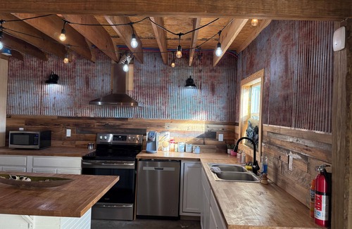 Grady House | Charming and quiet 1-bedroom loft barndominium on 12 acres with RV hookups