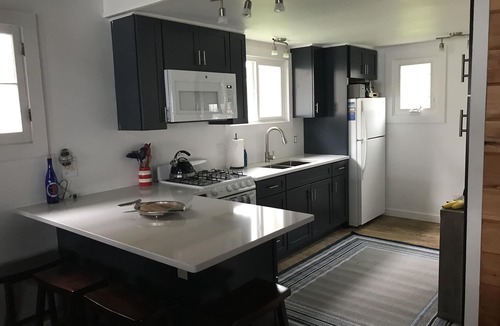 Geneva Cottage | Charming Cedar Lodge at Kashong Point on Seneca Lake w/NO stairs