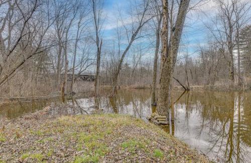 Peru House | Charming + Cozy Cabin Near Lake Champlain!