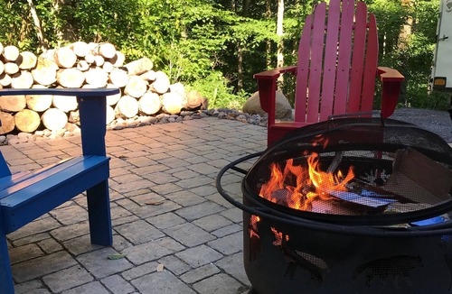 Town of Webb House | Charming, cozy, rustic Chalet. Hollywood Hills, OLD FORGE, NY