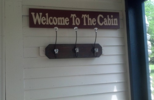 Rindge Cabin | Charming Lake Cottage est 1903! Private and relaxing waterfront, family fun!