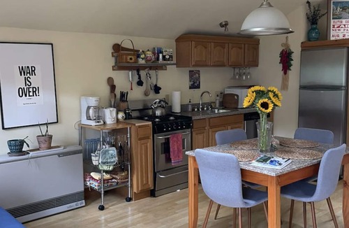 Woodstock Apartment | CHARMING LARGE STUDIO WITH POOL AND MOUNTAIN VIEWS ON 10 ACRES. Close to town