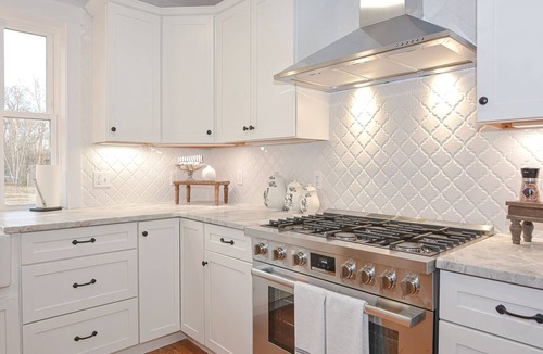 Townsend House | Charming Renovated Farmhouse