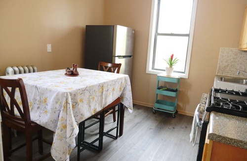 Greenville House | Charming second-floor apartment in Jersey City, close to Manhattan!