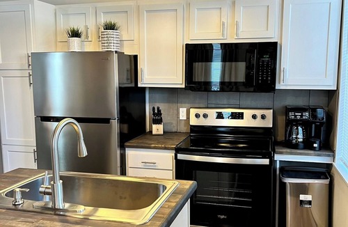 Oswego Apartment | Chic & Cozy Downtown Apartment, Walk to Downtown, Restaurants, the Lake