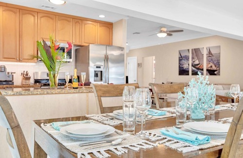 South New River Isles House | Citrus Waterfront Bungalow