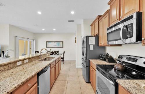 Bay Lake Villa | City Palm Villa