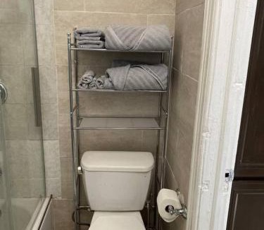 Schenectady Apartment | Classic King Suite Apartment