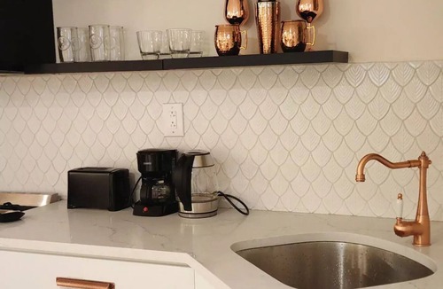 West Orange Apartment | Clean/Comfortable/Spacious/Peaceful Outdoor Space