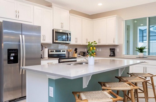 Four Corners House | Clean & Decor FREE Waterpark + FlowRider 1872