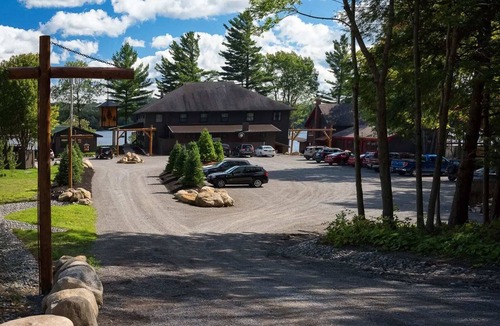 Town of Webb Condo | Come stay at Great Pines for amazing views!