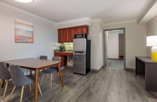 Hadley Hotel | Comfort Inn & Suites Hadley - Amherst