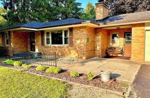 Berrien Springs House | Comfortable country home in Berrien Springs, Lake Chapin, Wine Trail, Notre Dame