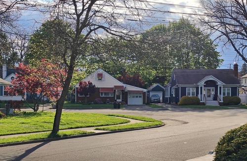 Binghamton House | Comfy and quiet 2-bedroom house with AC in wonderful Binghamton