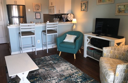 North Carolina Coast Condo | Comfy, Peaceful North End Condo With Ocean View, Pool & Private Deck