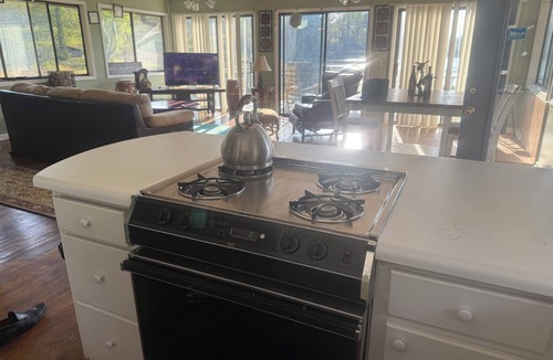 Helen Villa | Cool villa on private lake with breathtaking views and perfect sunsets