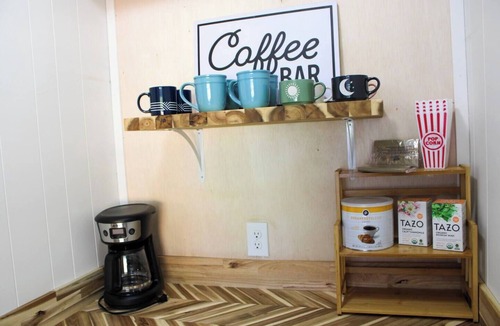 Spring City House | Corner Cottage - 2BR, Close to Lake, Restaurants!