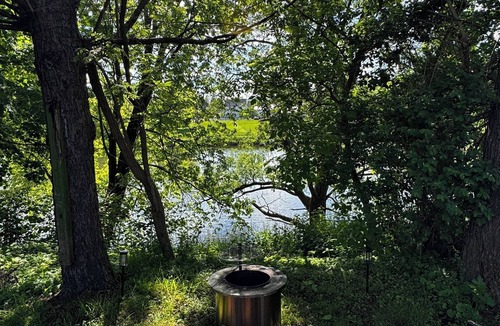 Cortland House | Cortland Riverfront Retreat