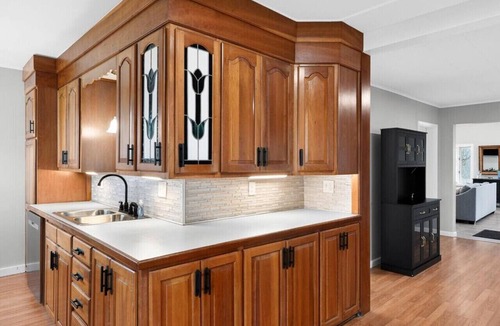 Town of Throop House | Country Fields, Wine Country, Pool and More