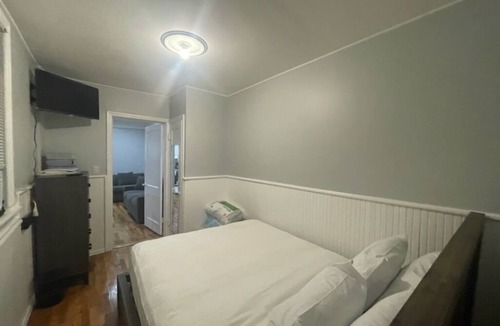 Upper Manhattan Apartment | Cozy 1-bedroom apartment in awesome New York with AC, WiFi
