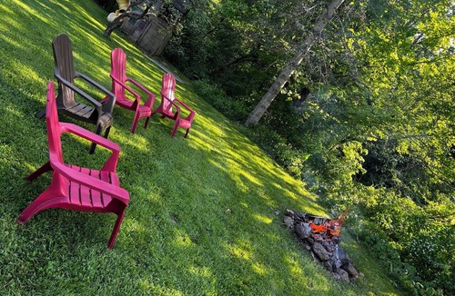 Eastern Vermont House | Cozy 3 bedroom 2 bath home close to hiking, biking, and Stowe!