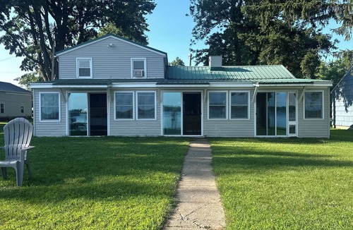 Brewerton House | Cozy 3-bedroom house in perfect Brewerton with AC and treadmill