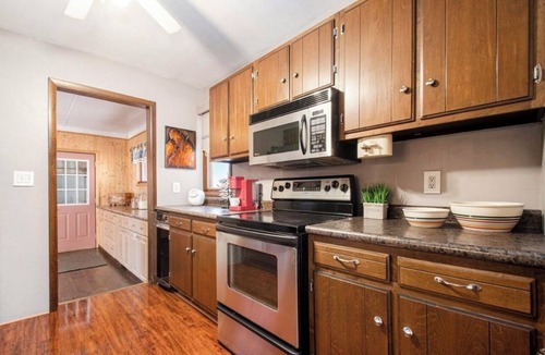 Lake Michigan Beach House | Cozy Apline Cottage-perfect getaway for year-round fun