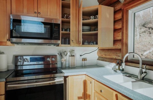 Silver Summit House | Cozy Cabin Getaway Above Park City With Hot Tub