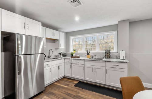 Sturbridge Apartment | Cozy Chic Countryside Haven - Sleeps 4 , Firepit
