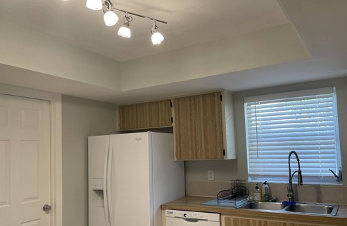 Naples Park Villa | COZY, CLEAN NEWLY FURNISHED NAPLES BEACH RETREAT- SLEEPS 6- WALK TO BEACH, SHOPS