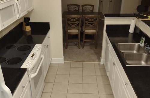 Foley Apartment | Cozy Comfortable Condo 2/2 No Chores