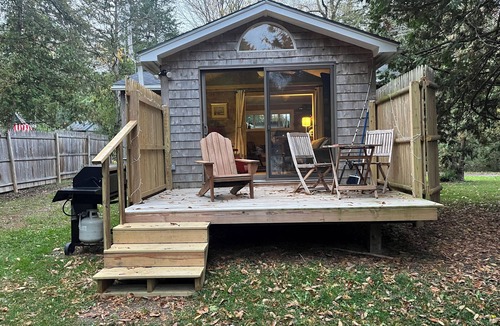 Bridport Cottage | Cozy Cottage on Beautiful Lake Champlain.
