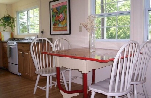 Granville Cottage | Cozy Cottage, Private Lake with Picnic Area & Firepit