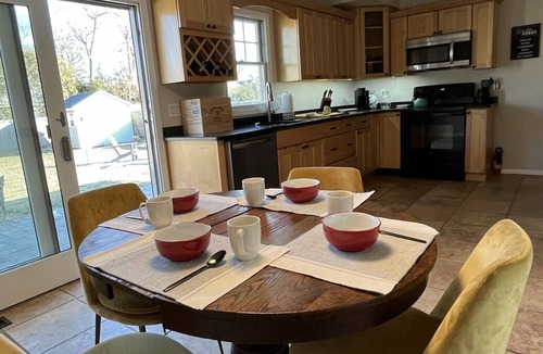 Hampton Bays House | Cozy House less than two miles from Ocean Beaches