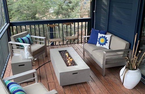 Macedon House | Cozy House with Hot Tub