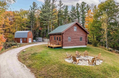 Orange Cabin | Cozy mountain cabin w/Mountain View, hot tub, game room, and adventure for all