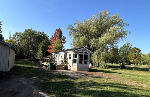 Ontonagon House | Cozy Park Model minutes from many of UPs popular attractions & UTV/ATV Snow Trls