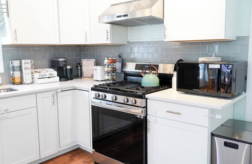 Sparrow Bush House | Cozy River Valley Family Retreat w/Fireplace, Games & Serene Deck