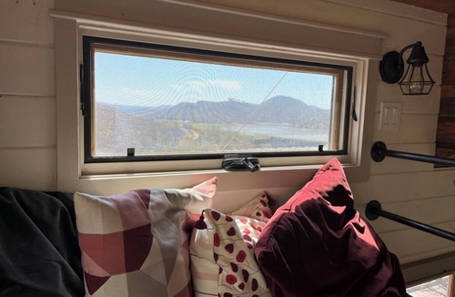 Del Dios Cottage | Cozy & romantic tiny house w/magnificent views, hillside pool, & adorable goats