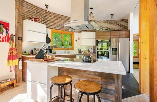 Willow Ski Chalet | Cozy Silo with Sunset Mountain Views near Woodstock