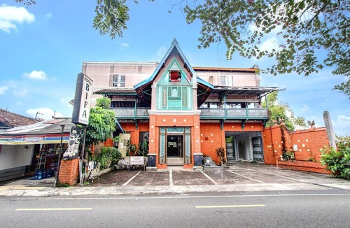 Yogyakarta House | Cozy Twin Escape with Free WiFi and Parking