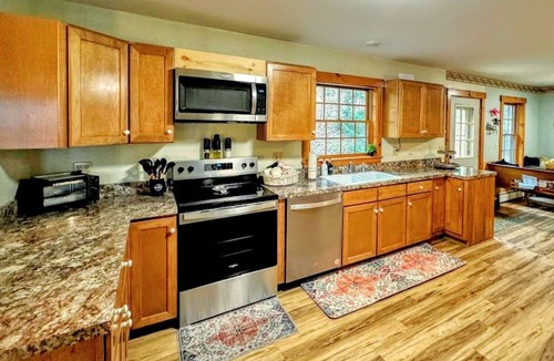 Marshfield Ski Chalet | Danielsons Chalet-oasis perfect for reading, relaxing, and time with loved ones