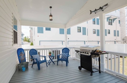 Downtown Dunedin House | Designer Home for 8 Walk to Downtown Dunedin and Waterfront Pets Ok
